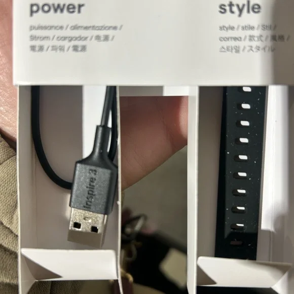 Black Fitbit Fitness Inpsire 3 - Picture 3 of 6